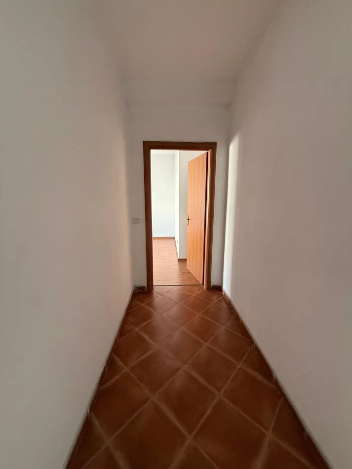Tirane, shitet apartament 2+1 , 130 m² 230.000 € (Mbikalimi i Kristalit)