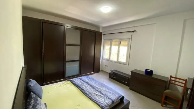 Tirane, jepet me qera apartament 2+1 Kati 2, 115 m² 640 Euro (Kopeshti Zoologjik)