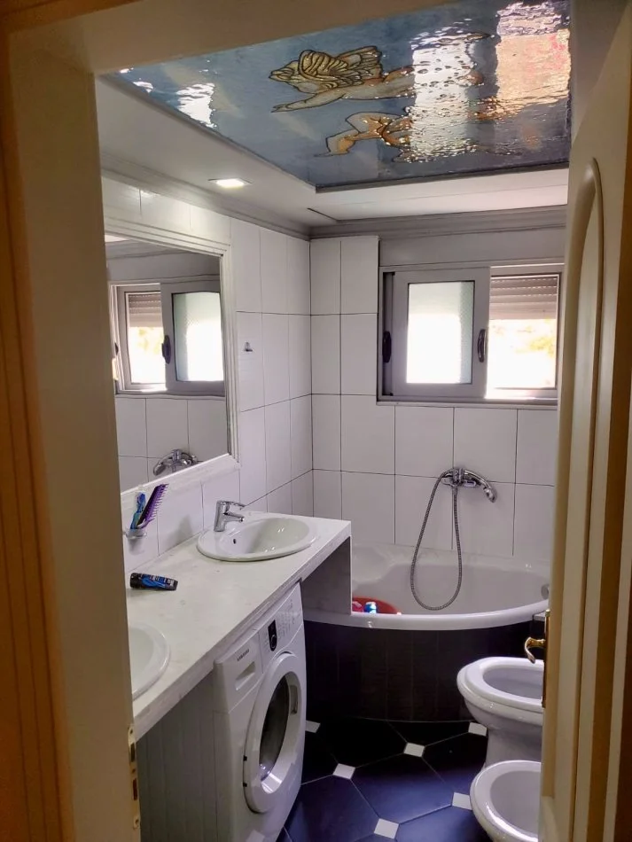 Radhime - Orikum, shitet Vile 4+1+Ballkon Kati 1, 170 m² 330.000 € (Orikum - Qender)