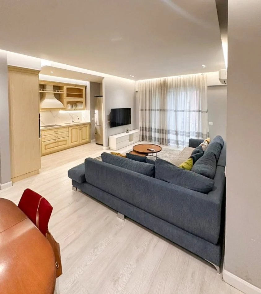Tirane, shitet apartament 2+1 Kati 2, 112 m² 280.000 € (Rruga e Barrikadave)