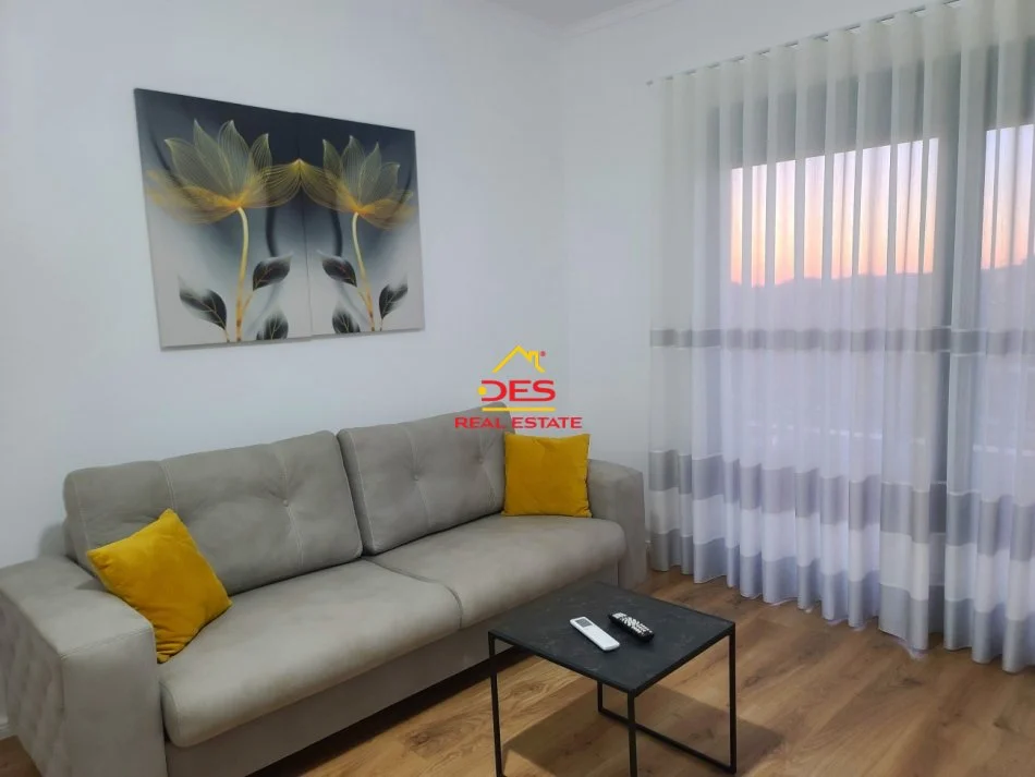 Vlore, shitet apartament 1+1+Ballkon Kati 9, 86 m² 160.000 € (Rruga Murat Tërbaçi)