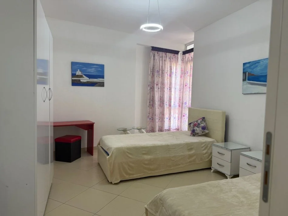 Tirane, jepet me qera apartament 2+1+Ballkon Kati 3, 600 € 