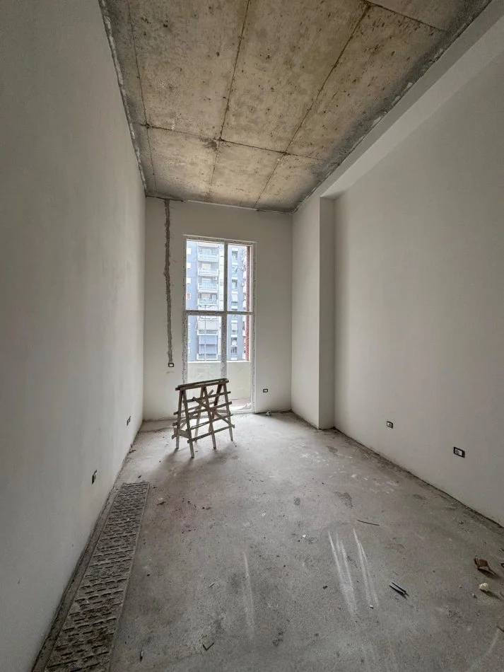 Tirane, shitet , 50.500 € 