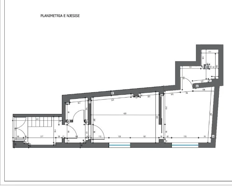 Tirane, shes dyqan Kati 0, 57 m² 350.000 € (dibres)