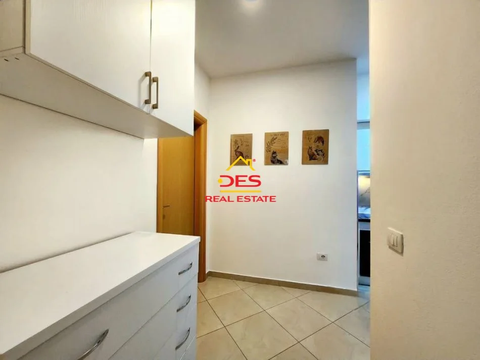 Shqiperi, shitet apartament 1+1+Ballkon Kati 9, 84 m² 125.000 € (Rr Hasan Kushta)
