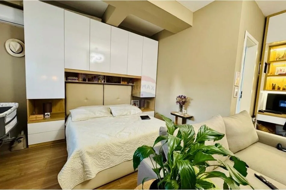 Tirane, jepet me qera apartament 1+1 Kati 1, 54 m² 350 € (Ali dem)