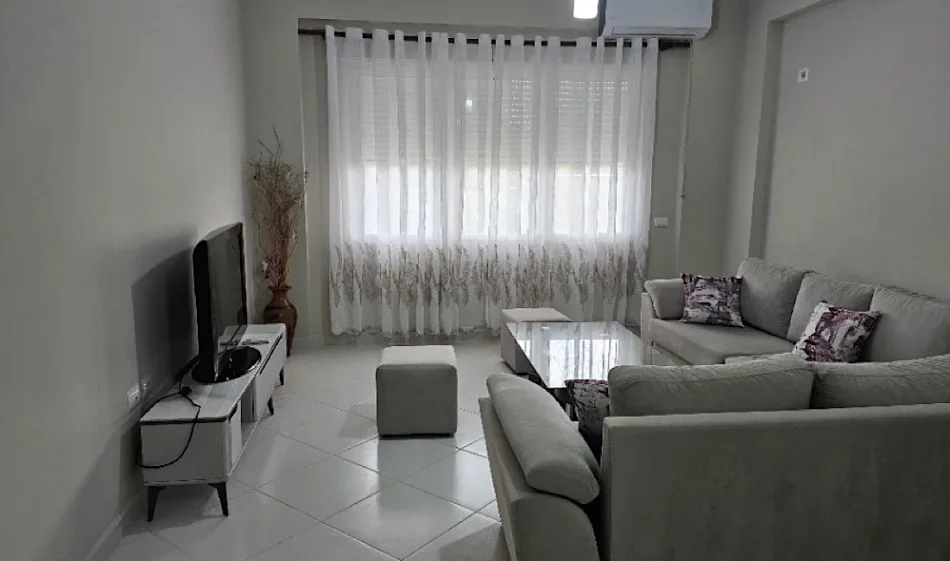 Tirane, jepet me qera apartament 2+1 , 78 m² 650 € 