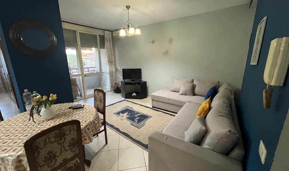 Tirane, jepet me qera apartament 1+1 Kati 1, 65 m² 500 €