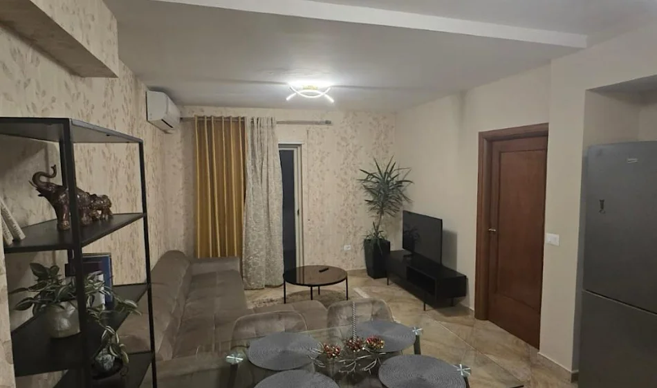 Tirane, jepet me qera apartament 2+1 Kati 7, 75 m² 650 € 