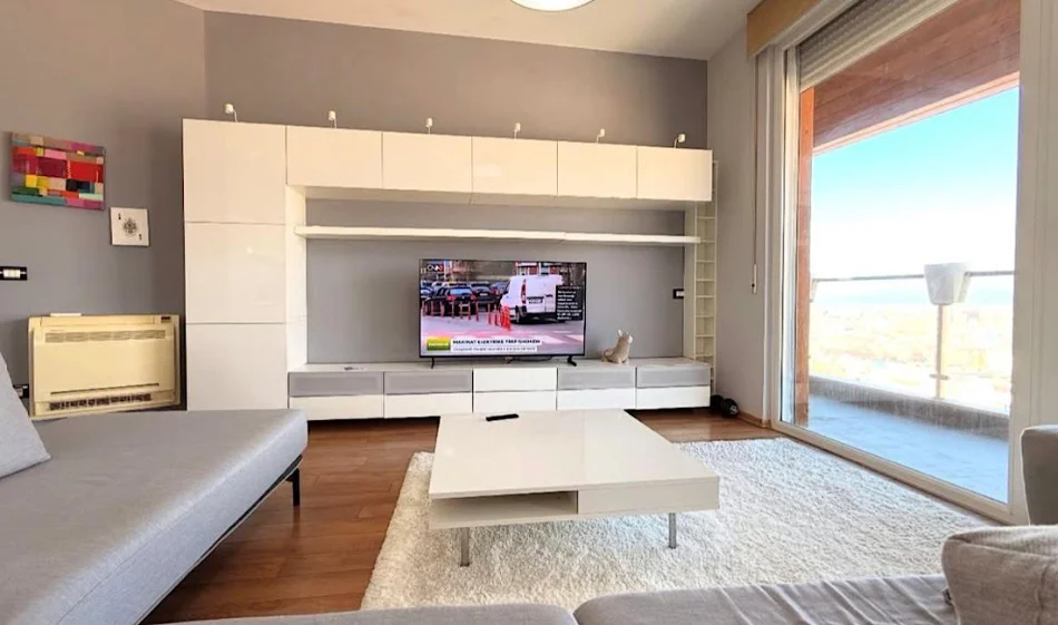 Tirane, jepet me qera apartament 2+1 , 115 m² 800 € 