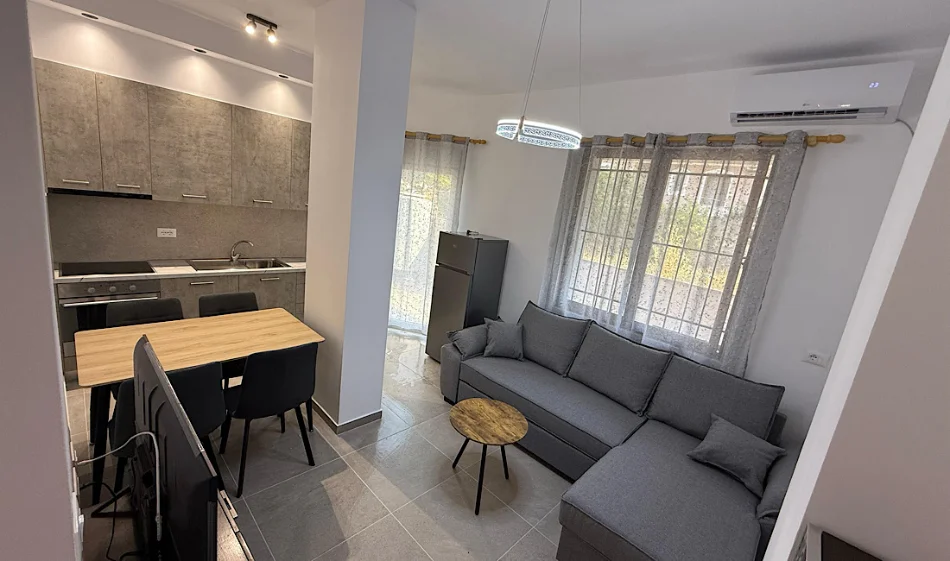 Tirane, jepet me qera apartament 1+1 Kati 0, 60 m² 520 € 