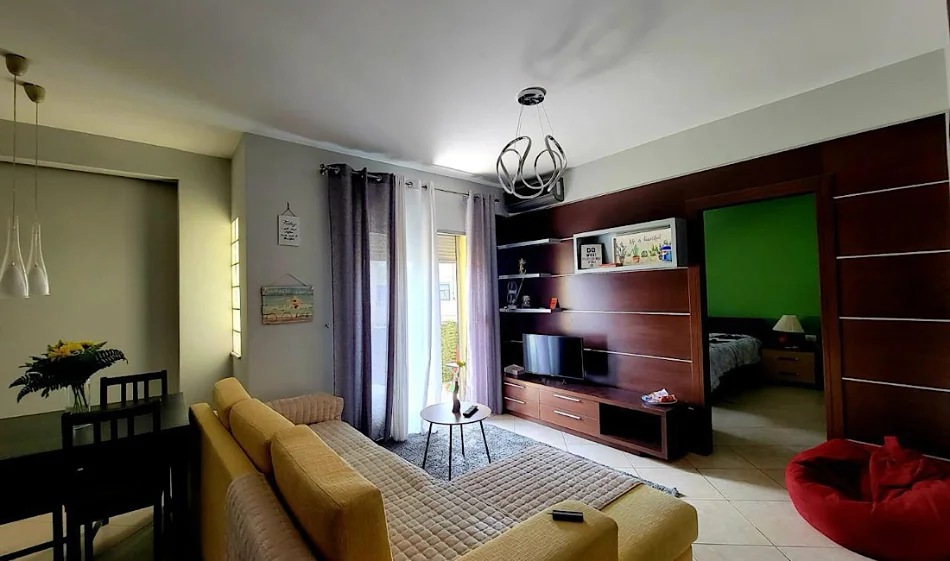Tirane, jepet me qera apartament 1+1 Kati 3, 70 m² 500 € 