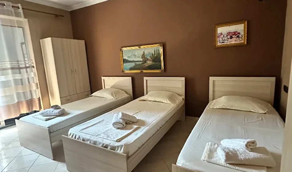 Tirane, jepet me qera Vile 1+1 , 80 m² 500 €