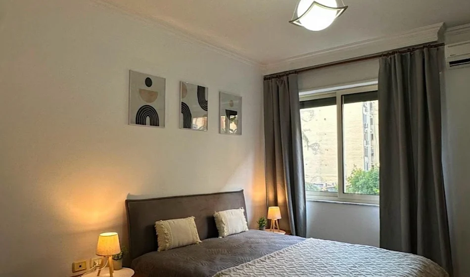 Tirane, jepet me qera apartament 1+1 Kati 3, 70 m² 650 € 