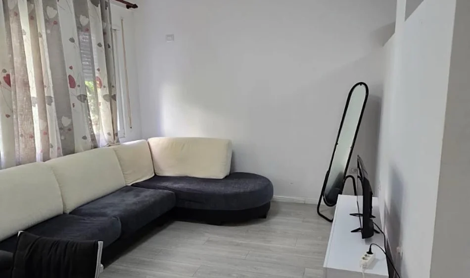 Tirane, jepet me qera apartament 1+1 Kati 2, 68 m² 550 € 