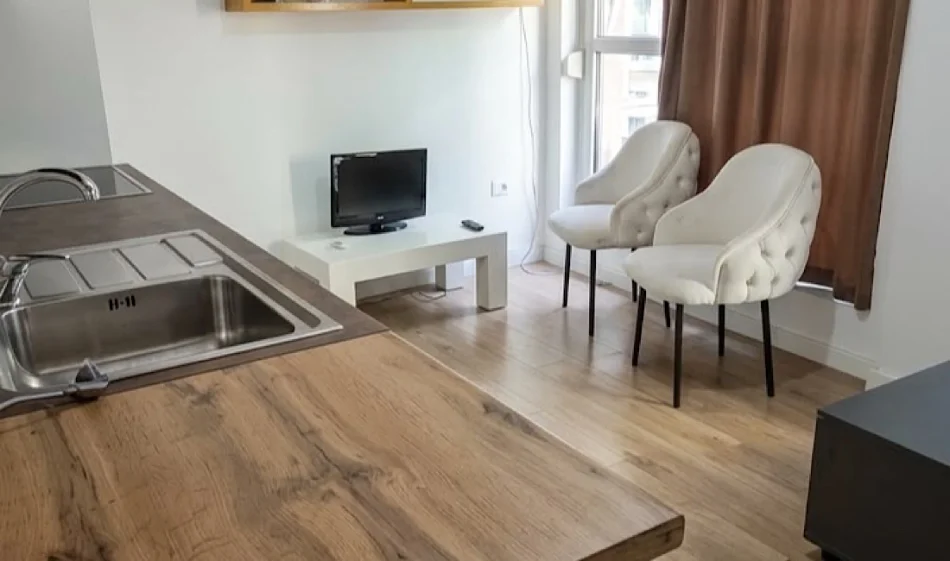Tirane, jepet me qera apartament 1+1 Kati 3, 50 m² 400 € 