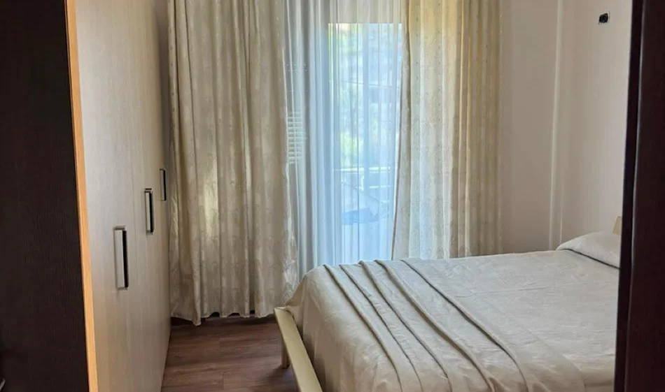 Tirane, jepet me qera apartament 1+1 Kati 4, 66 m² 550 € 