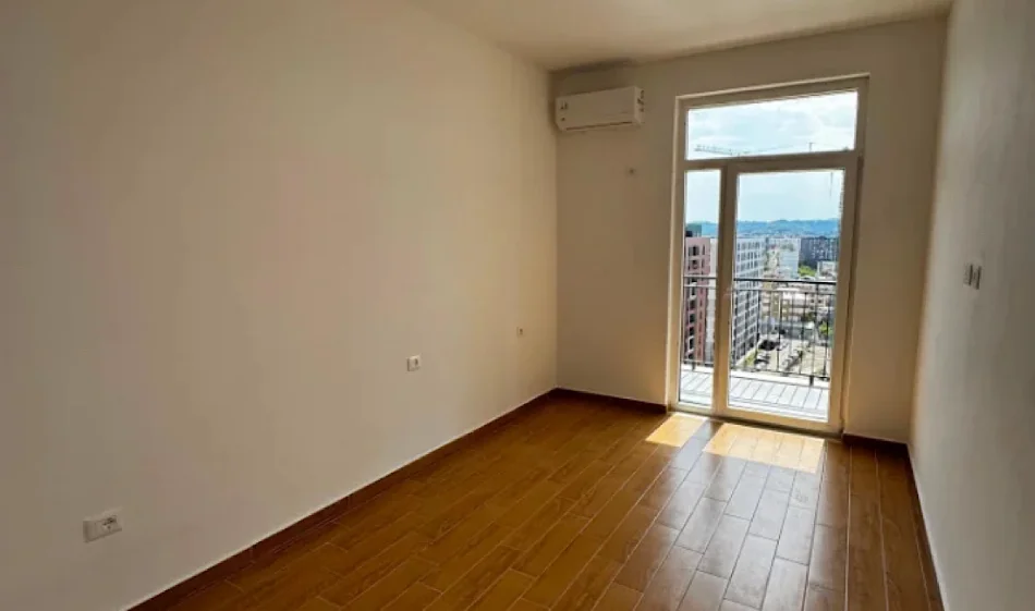 Tirane, jepet me qera ambjent biznesi Kati 9, 120 m² 900 € 