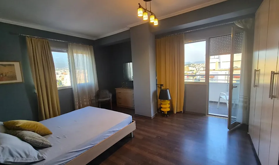 Tirane, jepet me qera apartament 1+1 Kati 11, 90 m² 650 € 