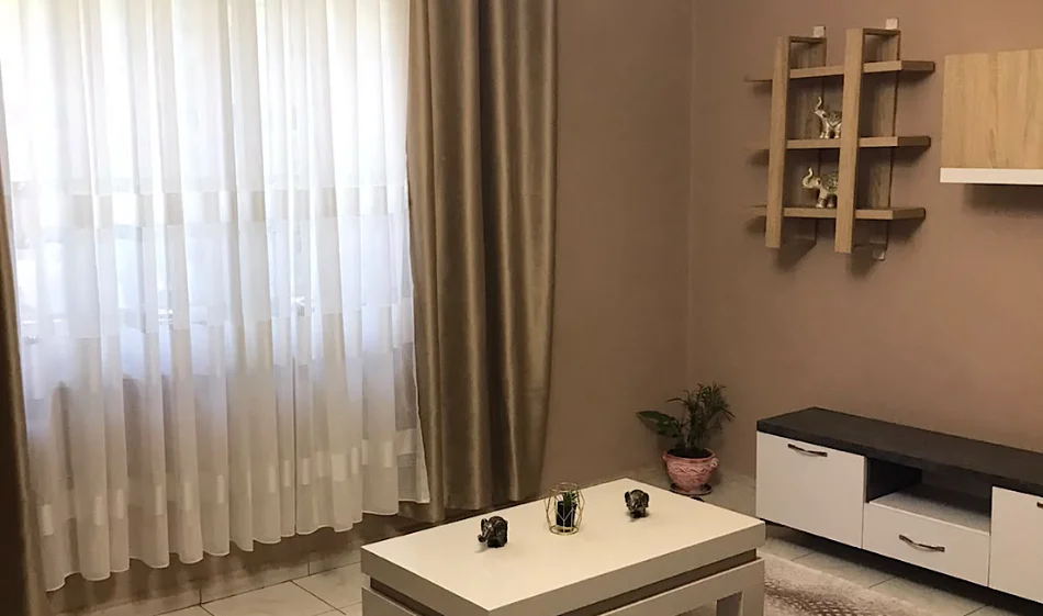 Tirane, jepet me qera apartament 2+1 Kati 5, 75 m² 650 € 