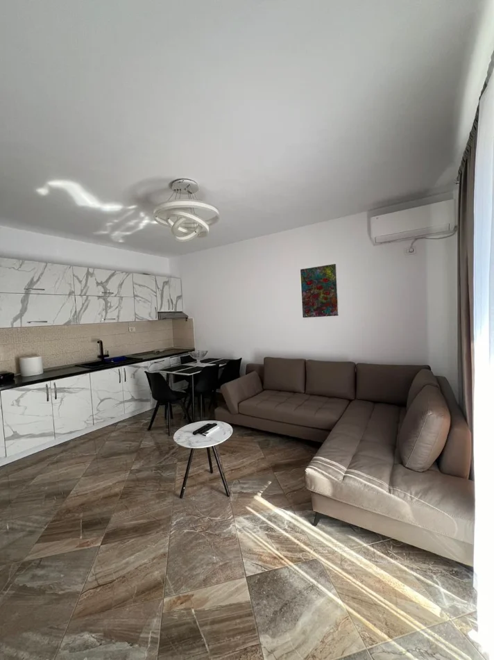 Tirane, jepet me qera apartament 1+1 Kati 4, 70 m² 500 € (rruga teodor keko)