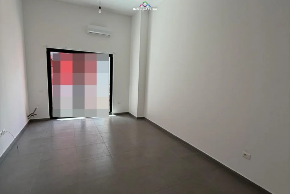 Tirane, jepet me qera zyre Kati 1, 66 m² 720 € (farmacia 10)