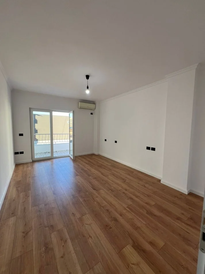 Tirane, shitet apartament 2+1 Kati 3, 87 m² 165.000 € (Rr.Ndre Mjeda)