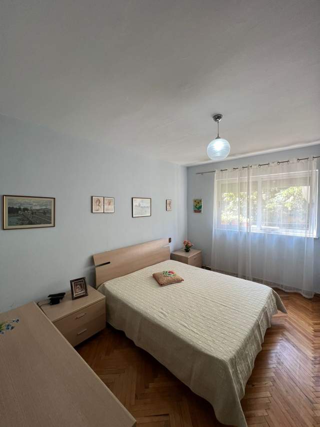 Tirane, jepet me qera apartament 2+1 Kati 1, 80 m² 40.000 Leke (qender)