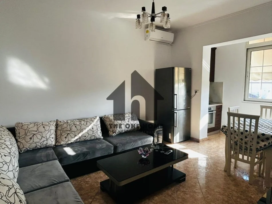 Tirane, jepet me qera apartament 2+1+Ballkon Kati 4, 90 m² 500 € (PRANE - STACIONIT TRENIT)