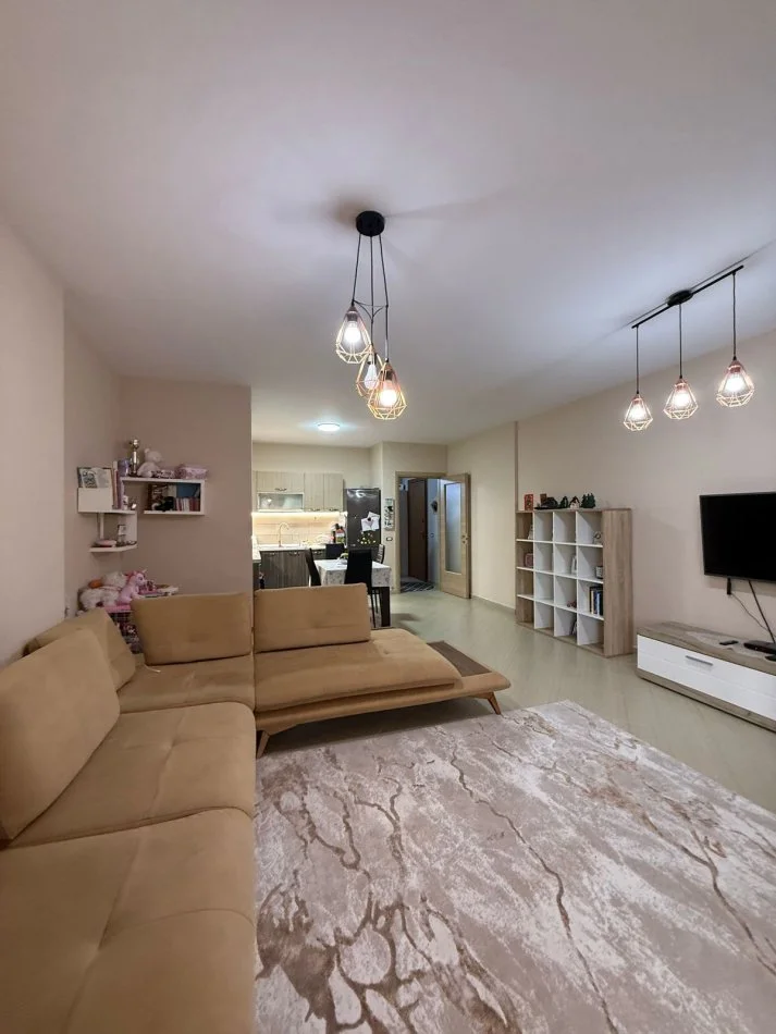 Tirane, shitet apartament 1+1+Ballkon Kati 5, 90 m² 232.960 € (Tek ATSH, Pazari i Ri)