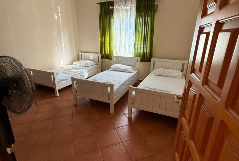 Tirane, jepet me qera Vile 2+1 Kati 4, 85 m² 450 € (Astir)