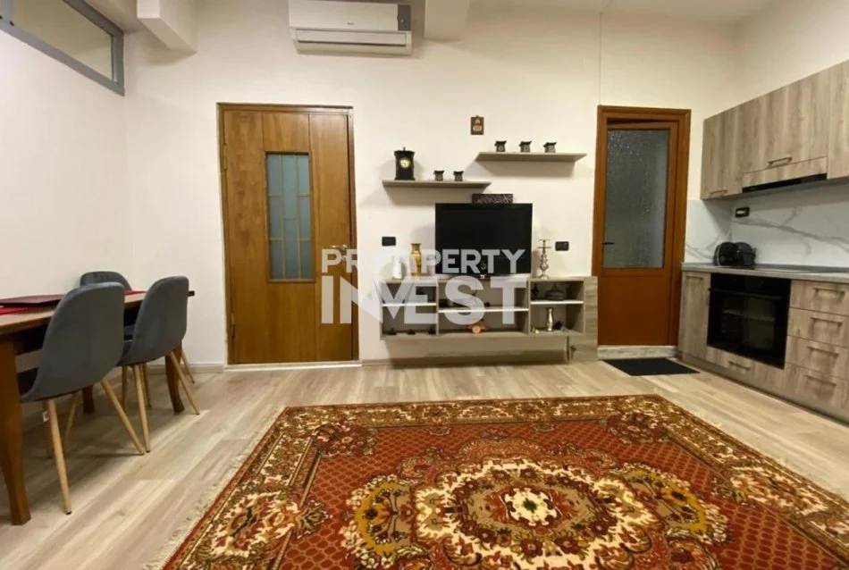 Tirane, jepet me qera apartament 1+1+Aneks+Ballkon Kati 2, 65 m² 500 € (Vilat Gjermane)