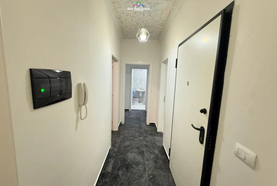 Tirane, jepet me qera apartament 2+1+Ballkon Kati 6, 105 m² 800 € (zogu i zi)