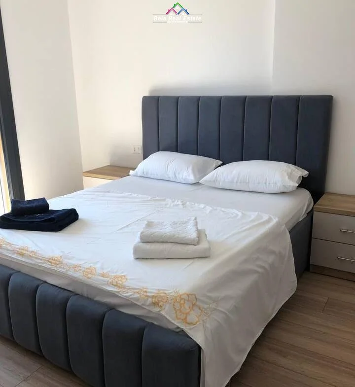 Tirane, jepet me qera apartament 1+1+Ballkon Kati 8, 70 m² 550 € (kongresi manastirit)