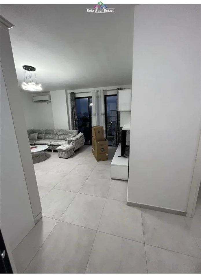 Tirane, jepet me qera apartament 2+1+Ballkon Kati 7, 112 m² 400 € (Kamez, Bulevardi Blu)