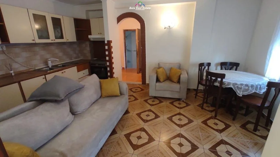 Tirane, jepet me qera apartament 1+1 Kati 2, 60 m² 550 € (Bllok, Sheshi Wilson)