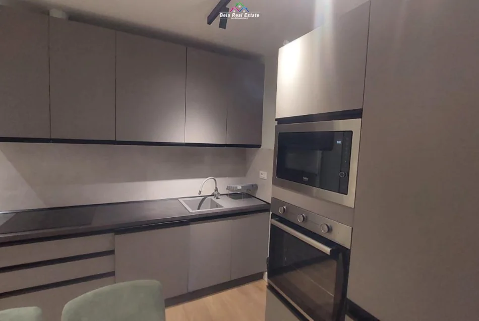 Tirane, jepet me qera apartament 1+1+Ballkon Kati 2, 70 m² 740 € (medar shtylla)