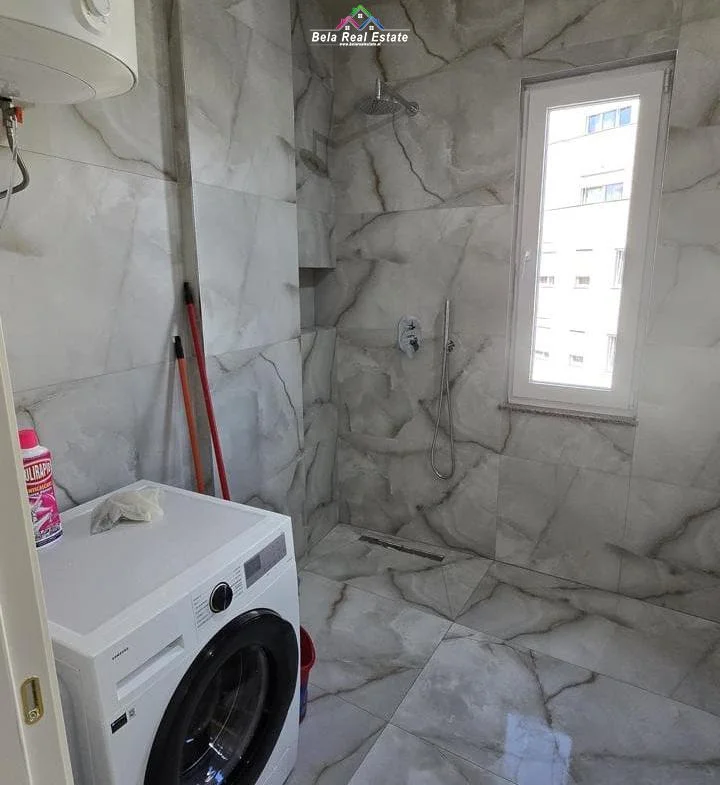 Tirane, jepet me qera apartament 1+1+Ballkon Kati 8, 70 m² 630 € (mikel maruli)