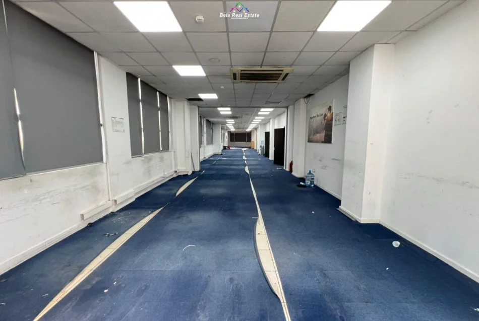 Tirane, jepet me qera zyre Kati 1, 500 m² 7.000 € (stadiumi dinamo)