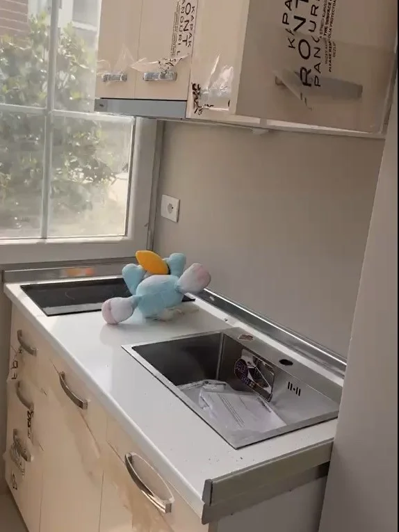 Tirane, jepet me qera apartament Kati 2, 40 m² 350 € (Concord Center, 5 Maji)