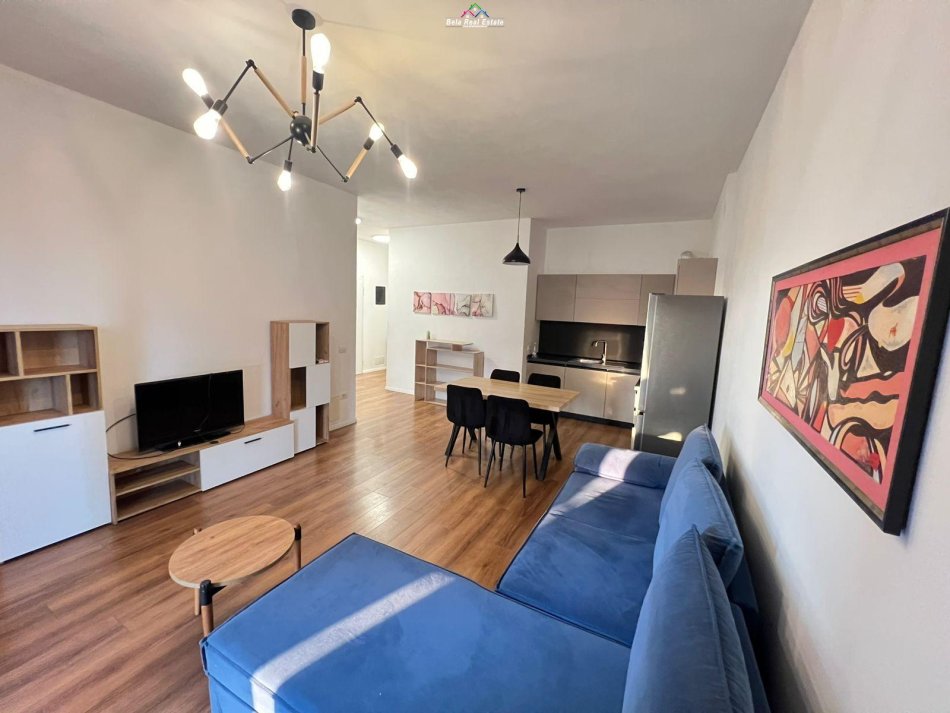 Tirane, jepet me qera apartament 2+1+Ballkon Kati 6, 100 m² 650 € (5 maji)