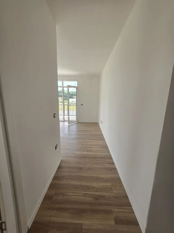 Tirane, shitet apartament 2+1+Ballkon Kati 2, 80 m² 144.072 € (Sauk i Vjetër)