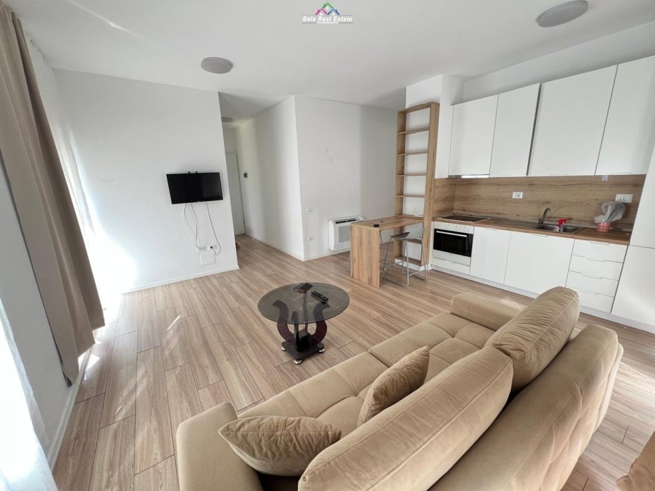 Tirane, jepet me qera apartament 2+1 Kati 4, 90 m² 500 € (ali demi)