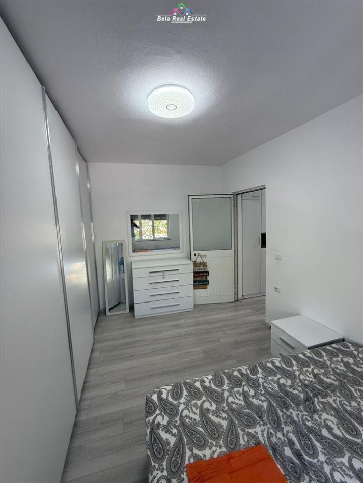 Tirane, jepet me qera apartament 1+1+Ballkon Kati 3, 70 m² 520 € (fuat toptani)