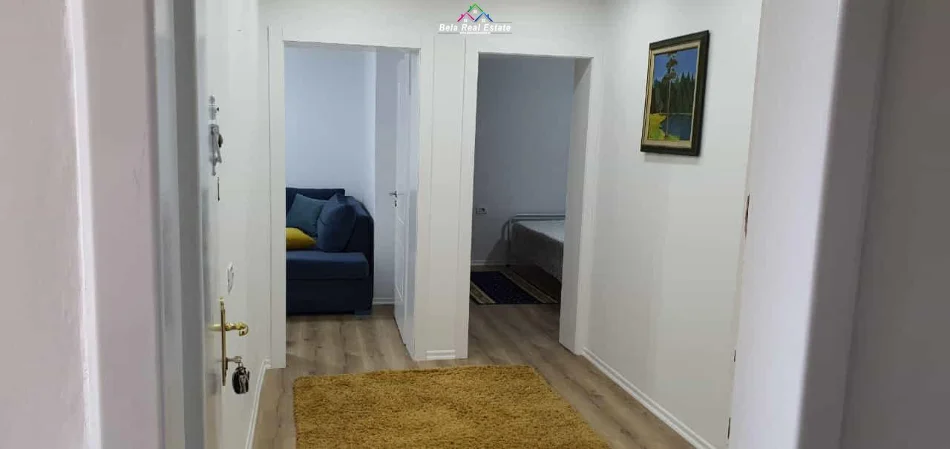 Tirane, jepet me qera apartament 2+1 Kati 4, 80 m² 570 € (rruga bardhyl)