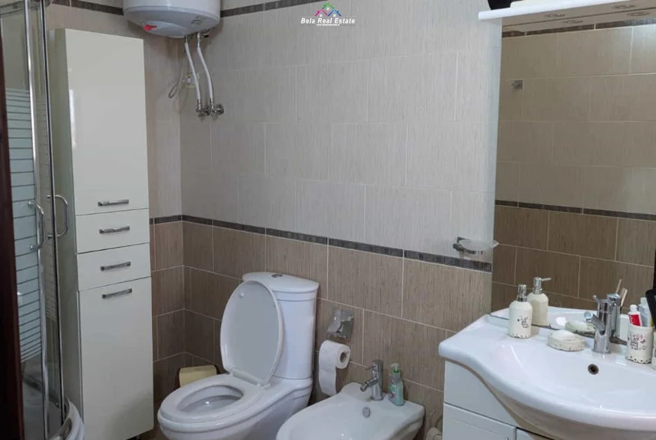 Tirane, shes Vile 3 Katshe , 260 m² 520.000 € (don bosko)