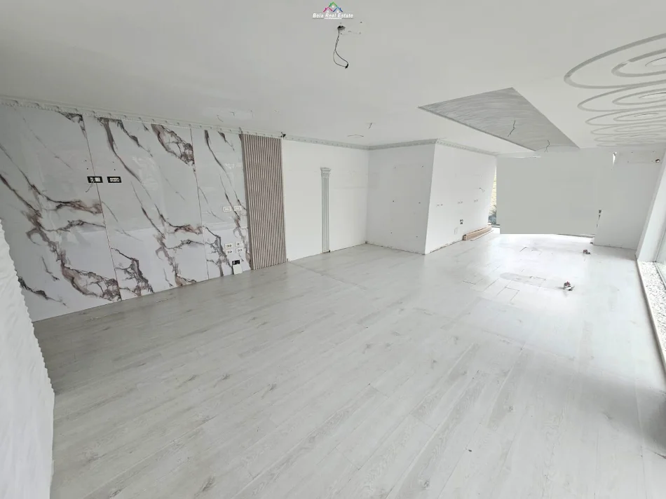 Tirane, shes zyre Kati 2, 72 m² 260.000 € (21 dhjetori)