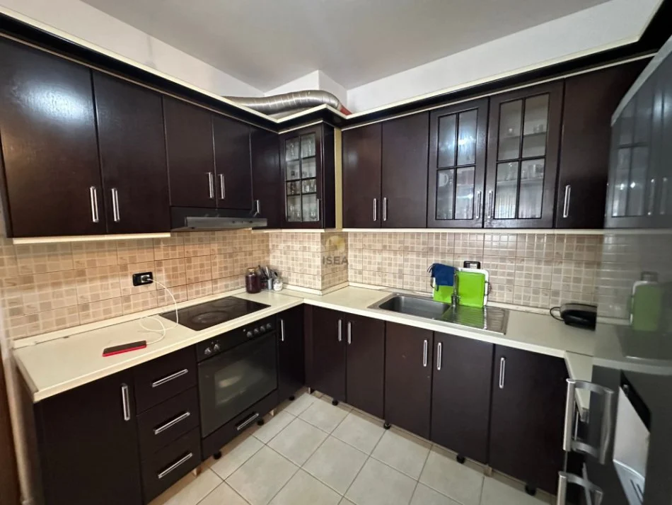 Tirane, shitet apartament 2+1+Ballkon Kati 5, 97 m² 125.000 € (Astir – Bulevardi i Kasharit)