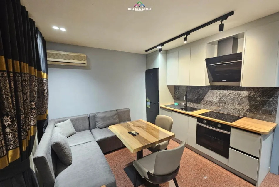 Tirane, jepet me qera apartament 1+1+Ballkon Kati 2, 57 m² 620 € (qender)