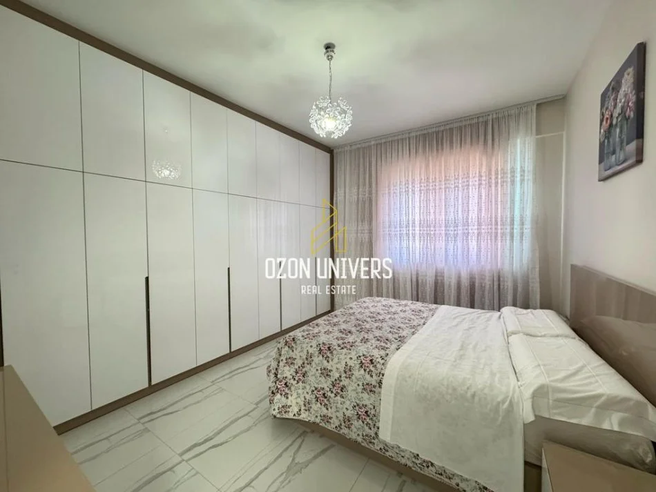 Tirane, jepet me qera apartament 2+1+Ballkon Kati 6, 95 m² 850 € (Ish Fusha e Aviacionit)